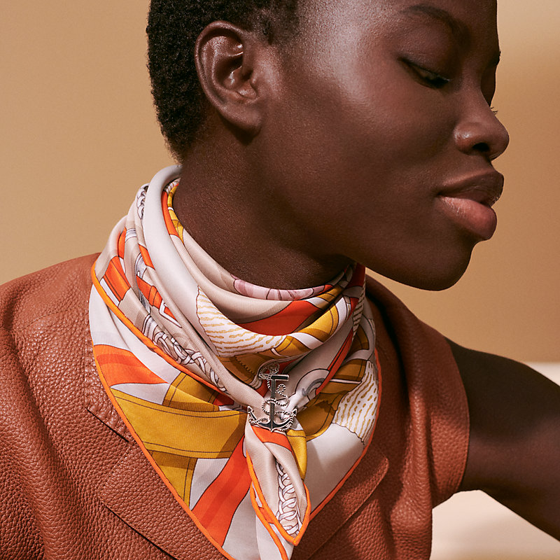 スカーフリング 《アンクル》 | Hermès - エルメス-公式サイト